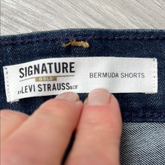 Levi Strauss Dark Blue Bermuda Shorts - Picture 2 of 13
